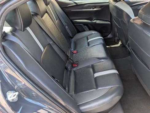 Used 2025 Toyota Camry SE FWD image 5