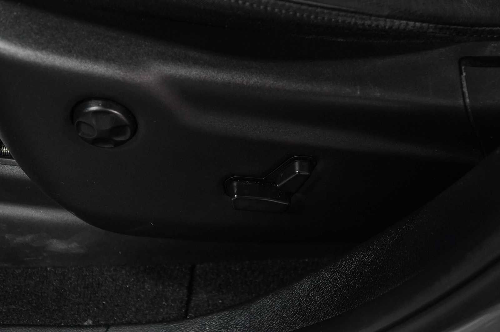 Used 2020 Jeep Grand Cherokee Altitude RWD image 23