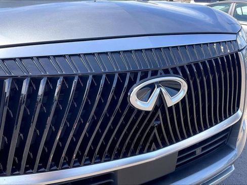 Used 2025 INFINITI QX80 Sensory image 35