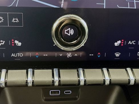 New 2026 GMC Terrain Elevation w/ Elevation Premium Package AWD/4WD image 19