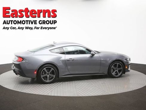 Used 2025 Ford Mustang Coupe RWD image 40