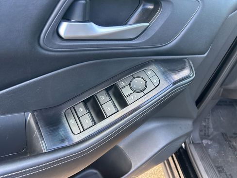 Used 2024 Nissan Rogue SV image 35