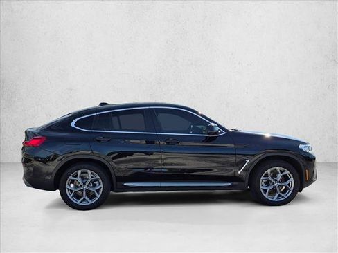 Used 2022 BMW X4 xDrive30i w/ Parking Assistance Package AWD/4WD image 4