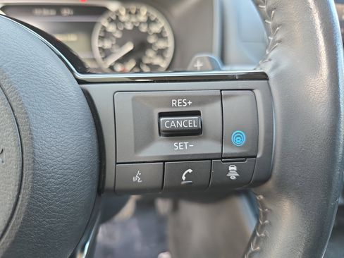 Certified 2023 Nissan Rogue SV w/ SV Premium B Package image 18