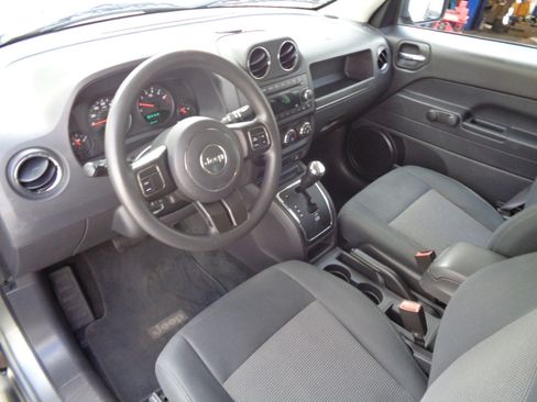 Used 2012 Jeep Patriot Sport image 2