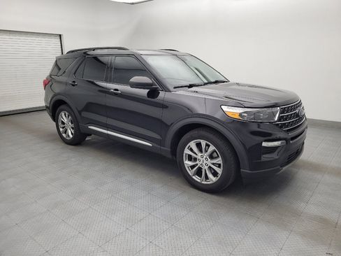 Used 2020 Ford Explorer XLT w/ Equipment Group 202A AWD/4WD image 11