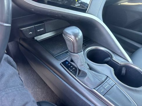 Used 2024 Toyota Camry SE FWD image 21