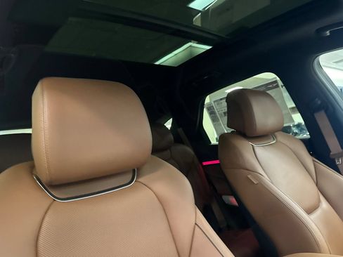 New 2026 Genesis GV70 2.5T Advanced AWD/4WD image 17
