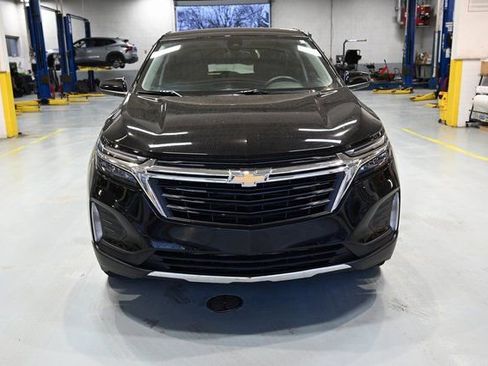 Used 2024 Chevrolet Equinox LT image 2