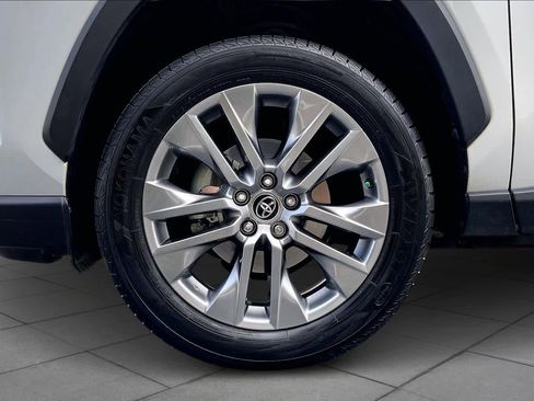 Used 2023 Toyota RAV4 Limited image 11