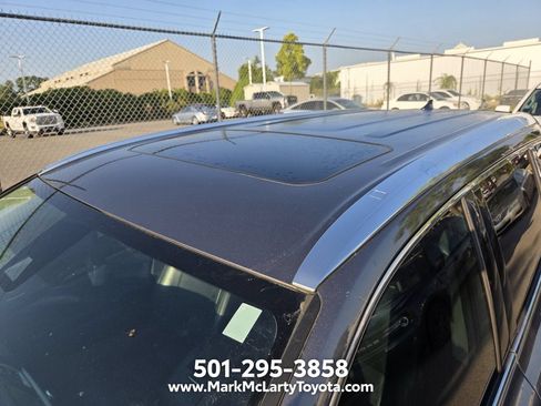 Used 2019 Toyota Highlander Limited FWD image 6