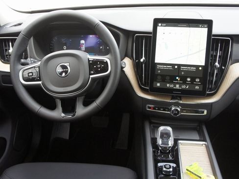 New 2026 Volvo XC60 B5 Plus w/ Protection Package Premier image 12