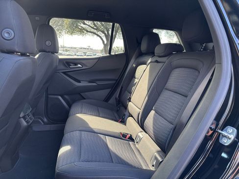 Used 2025 Chevrolet Equinox LT image 21