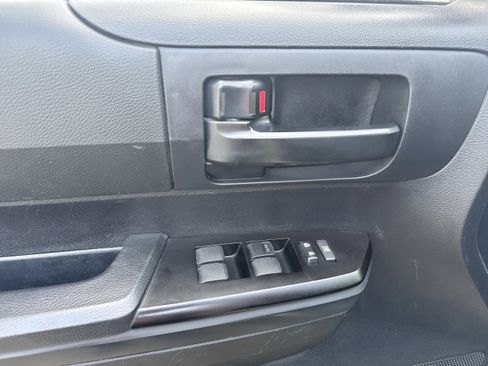 Used 2019 Toyota Tundra SR image 7