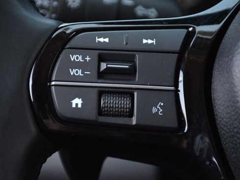 Used 2025 Honda Pilot Touring image 32