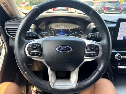Used 2021 Ford Explorer Limited RWD image 7