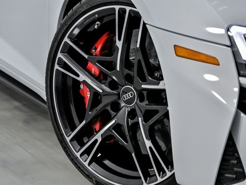 Used 2022 Audi R8 V10 performance image 4