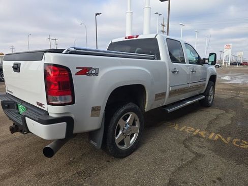 Used 2013 GMC Sierra 2500 Denali w/ Suspension Package, Off-Road image 6