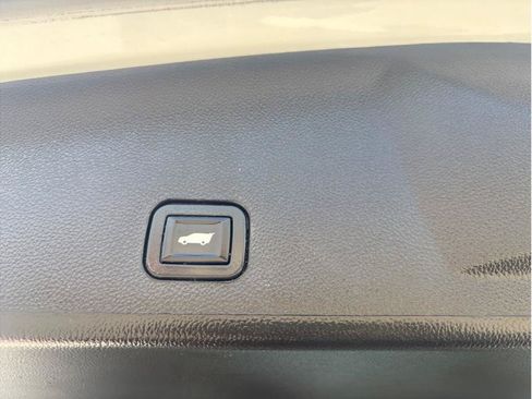 Used 2016 Cadillac SRX Performance w/ Driver Awareness Package FWD image 11