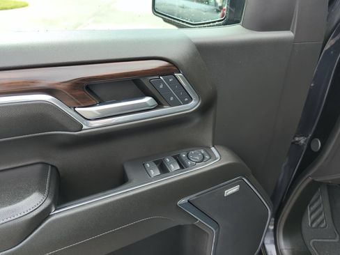 Used 2024 GMC Sierra 1500 SLT RWD image 18