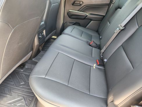 Used 2025 Chevrolet Colorado Trail Boss AWD/4WD image 12