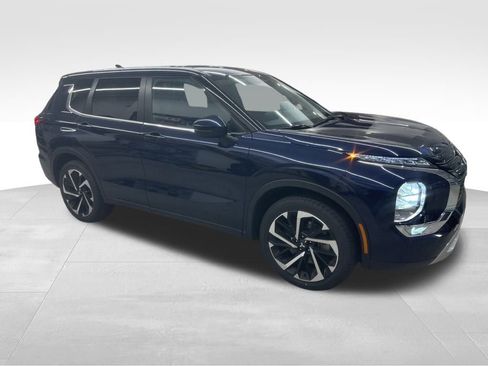 Used 2024 Mitsubishi Outlander SE image 23