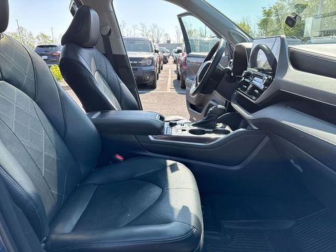 Used 2021 Toyota Highlander Platinum image 23