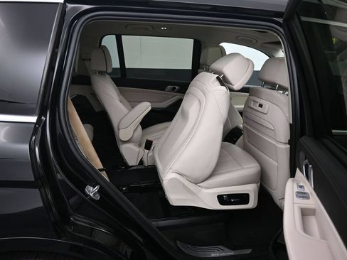 Used 2019 BMW X7 xDrive40i w/ Premium Package AWD/4WD image 53