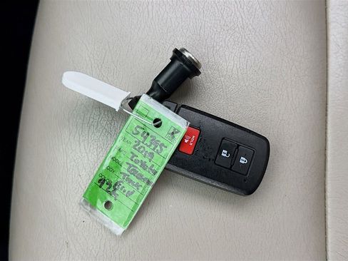 Used 2019 Toyota Tacoma TRD Sport w/ Exterior Package image 29