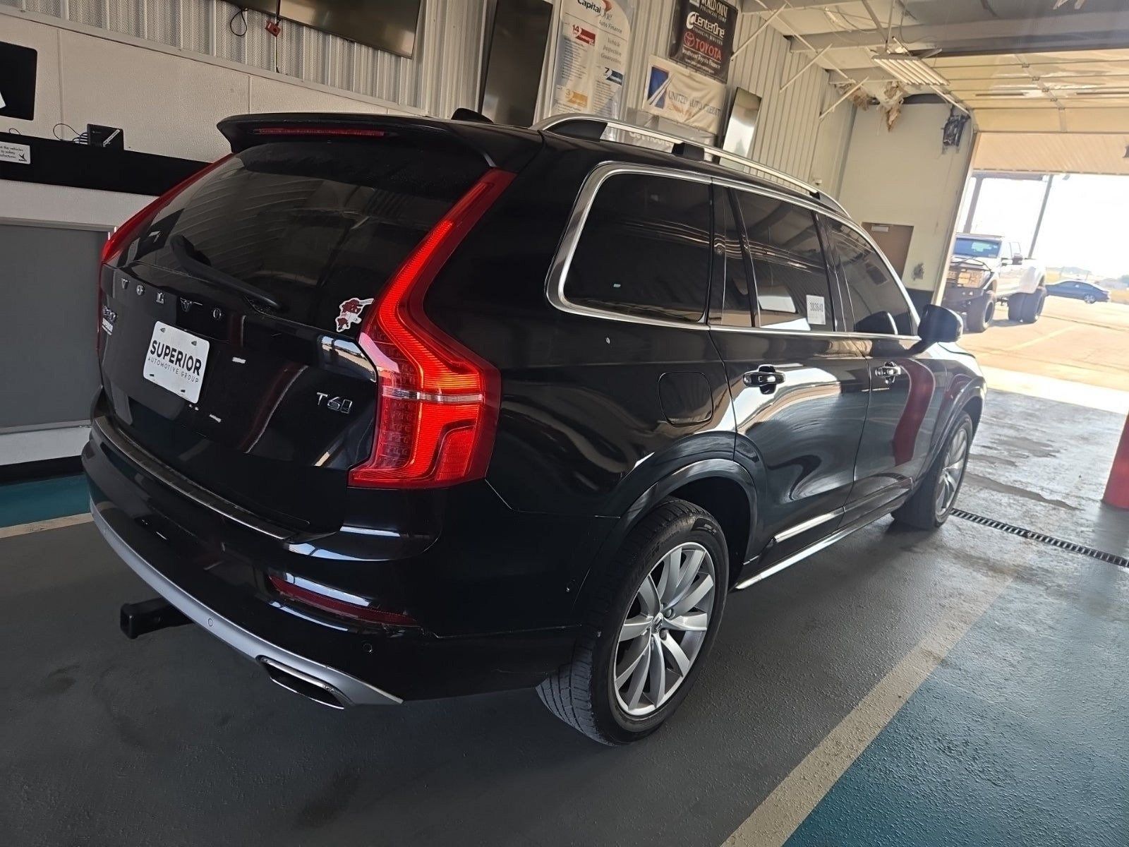 Used 2019 Volvo XC90 T6 Momentum w/ Advanced Package AWD/4WD image 3
