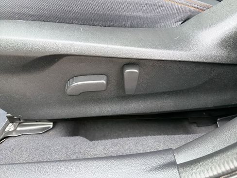 Certified 2023 Subaru Crosstrek 2.0i Premium AWD/4WD image 22