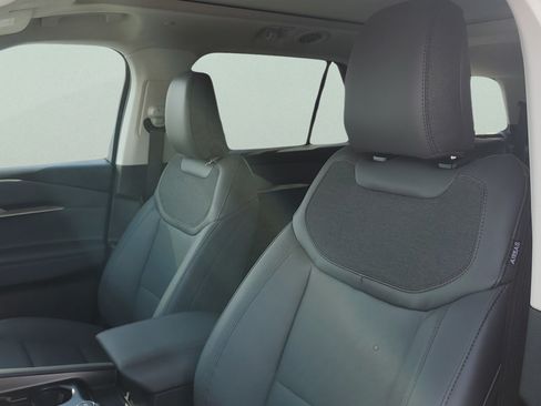 New 2026 Ford Explorer Active w/ Active Comfort Package AWD/4WD image 15
