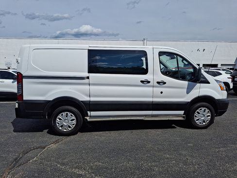 Used 2019 Ford Transit 250 130 Low Roof w/ Exterior Upgrade Package RWD image 8