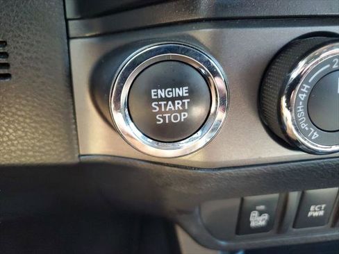Certified 2023 Toyota Tacoma TRD Off-Road w/ Technology Package AWD/4WD image 22