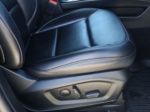 Used 2020 Ford Explorer XLT w/ Equipment Group 202A RWD image 20