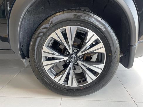 Certified 2023 Nissan Rogue SV FWD image 17