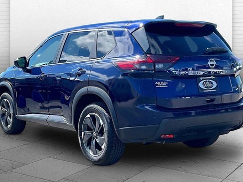 Used 2025 Nissan Rogue SV AWD/4WD image 11