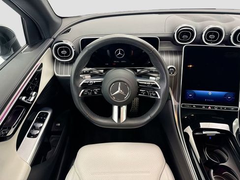 Certified 2026 Mercedes-Benz GLC 300 image 10