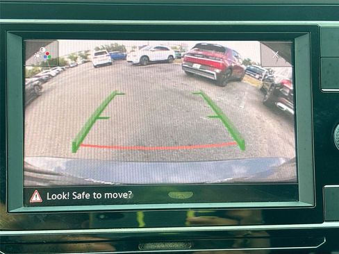 Used 2018 Volkswagen Atlas S FWD image 13