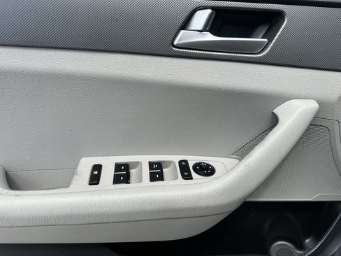 Used 2016 Hyundai Sonata SE image 9