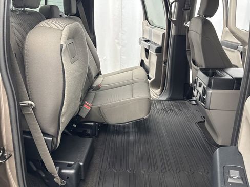 Used 2018 Ford F150 XLT w/ Equipment Group 302A Luxury image 40