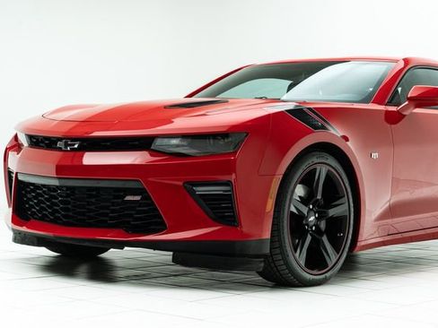 Used 2018 Chevrolet Camaro SS image 10