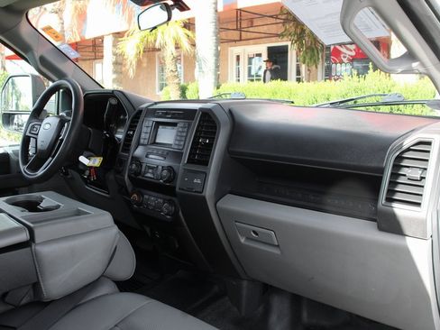 Used 2022 Ford F350 XL w/ Power Equipment Group image 35