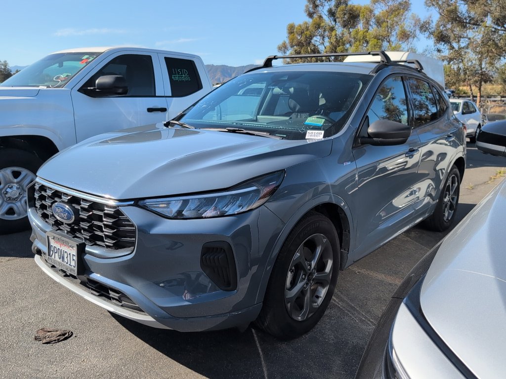 Used 2024 Ford Escape ST-Line w/ Tech Pack #1 FWD image 1
