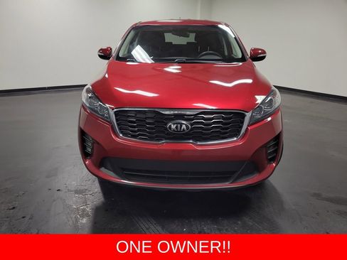 Used 2020 Kia Sorento LX image 2