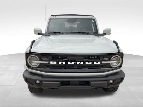 Used 2023 Ford Bronco Outer Banks image 8