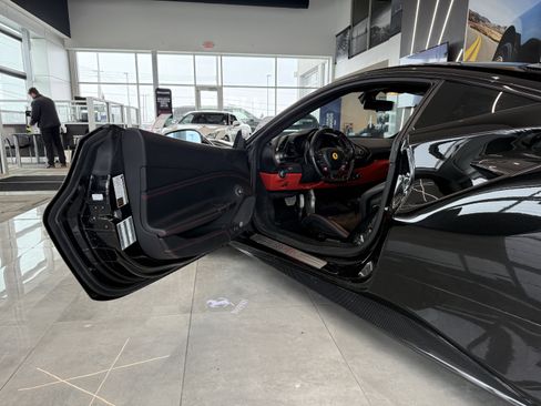 Used 2016 Ferrari 488 GTB image 15