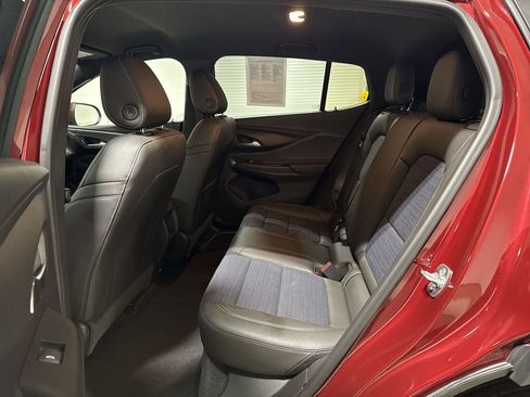 Used 2025 Buick Envista Preferred FWD image 22