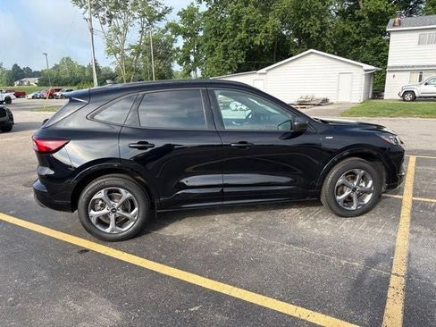 Used 2024 Ford Escape ST-Line w/ Tech Pack #1 AWD/4WD image 2