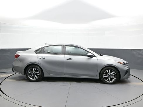 Certified 2024 Kia Forte LXS w/ LXS Technology Package image 5